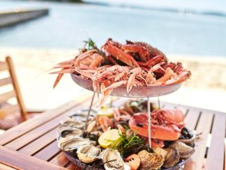 Plateau de fruit de mer à la plage