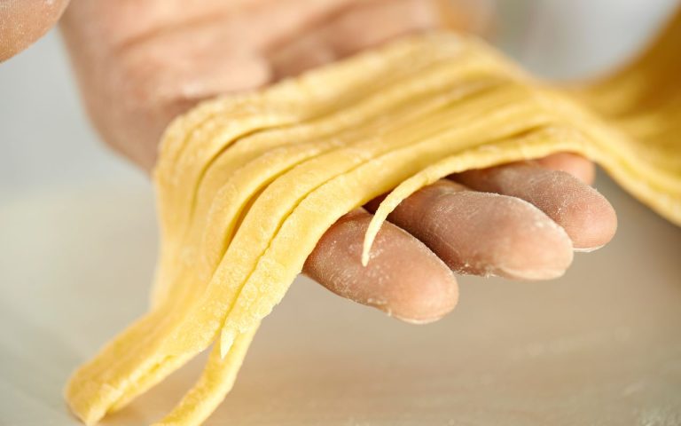 Quantité de pâtes par personne : nos astuces et conseils pour l’ajuster